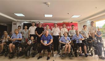 满载物资与真情，恒辰集团暖心慰问彭山公义镇特困老人